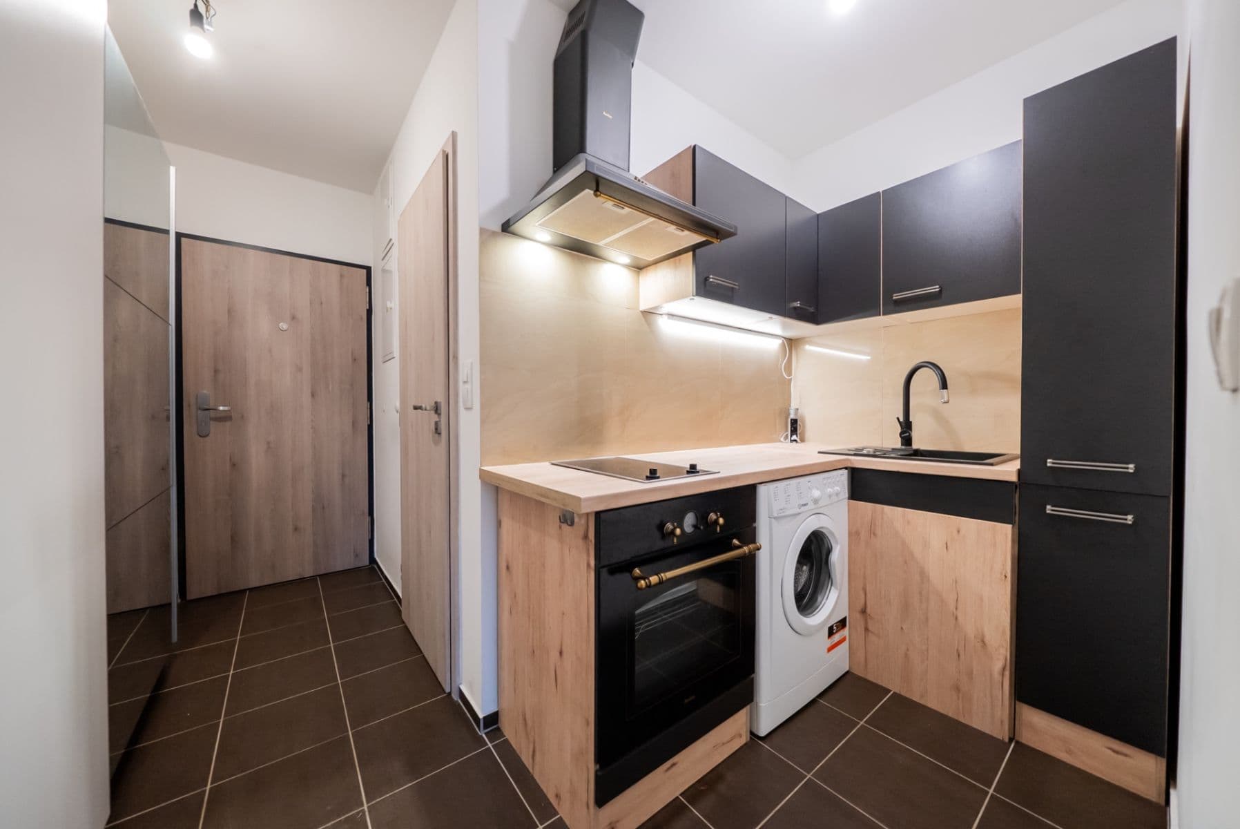 1 bedroom flat to rent, 46 m², Na Vyhlídce, Rosice, Jihomoravský Region 1 bedroom flat to rent, 46 m², Na Vyhlídce, Rosice, Jihomoravský Region