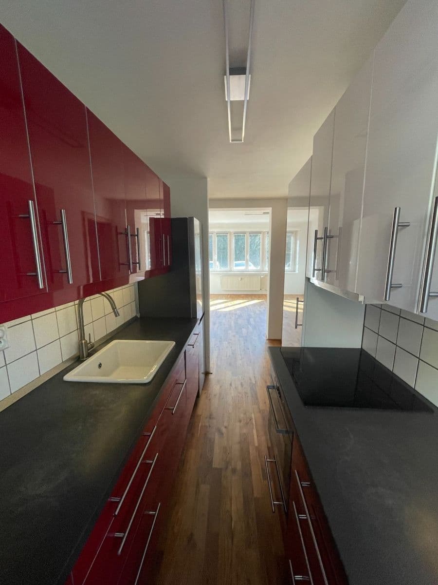 2 bedroom with open-plan kitchen flat to rent, 60 m², Šrámkova, Říčany, Středočeský Region 2 bedroom with open-plan kitchen flat to rent, 60 m², Šrámkova, Říčany, Středočeský Region