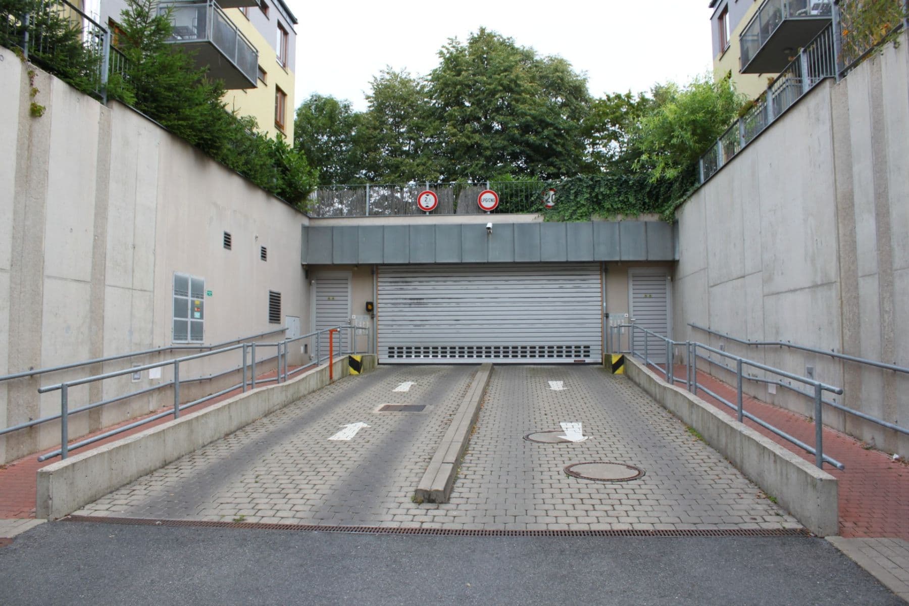 2 bedroom with open-plan kitchen flat to rent, 73 m², Vřesovická, Prague, Prague 2 bedroom with open-plan kitchen flat to rent, 73 m², Vřesovická, Prague, Prague