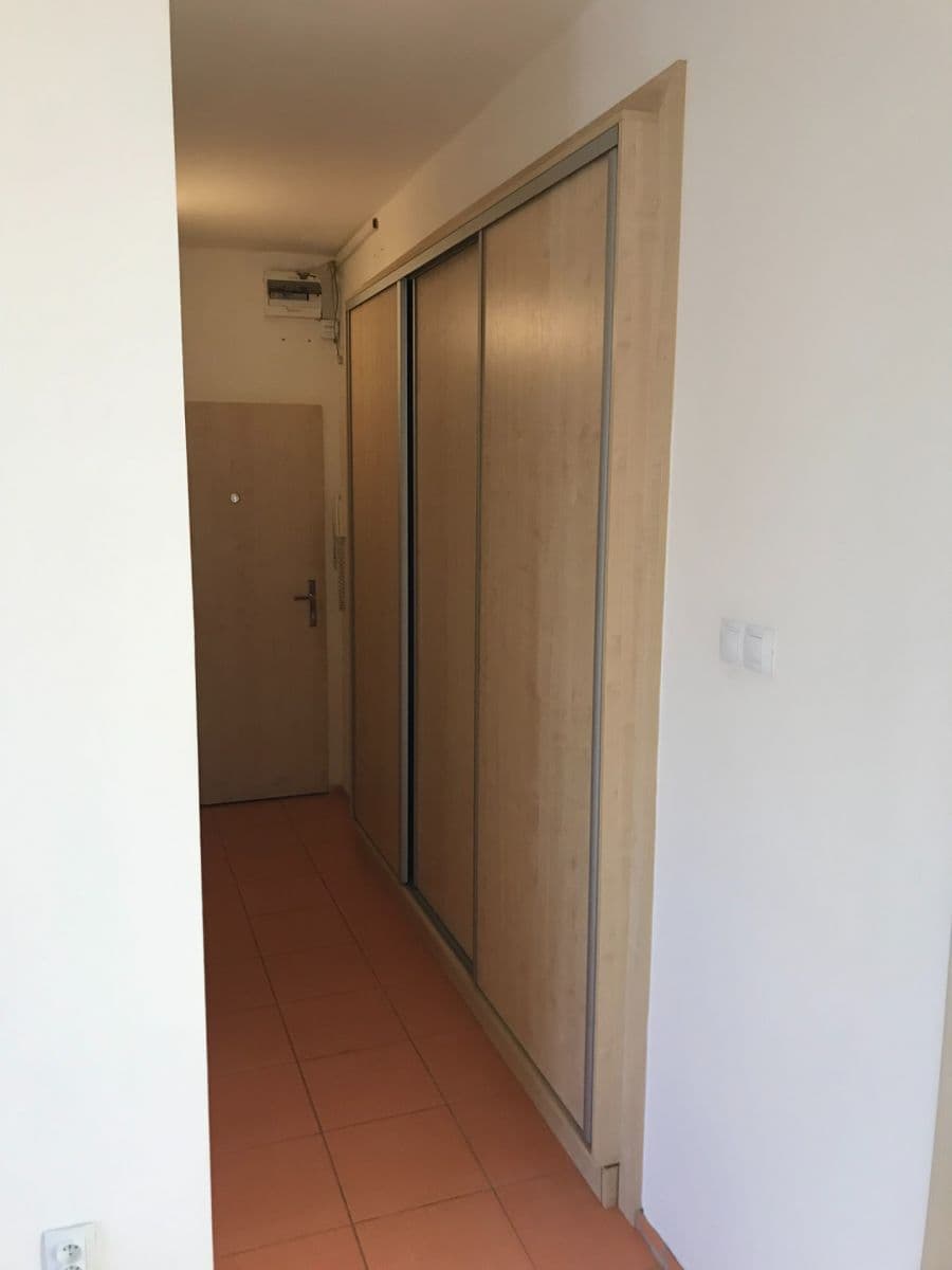 1 bedroom with open-plan kitchen flat to rent, 56 m², Gen. Sochora, Ostrava, Moravskoslezský Region 1 bedroom with open-plan kitchen flat to rent, 56 m², Gen. Sochora, Ostrava, Moravskoslezský Region