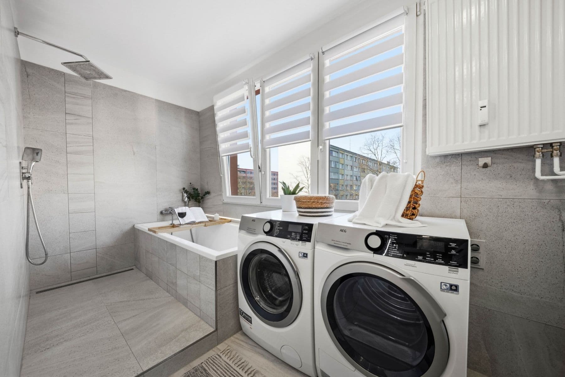 3 bedroom with open-plan kitchen flat for sale, 69 m², Kosmonautů, Pardubice, Pardubický Region 3 bedroom with open-plan kitchen flat for sale, 69 m², Kosmonautů, Pardubice, Pardubický Region