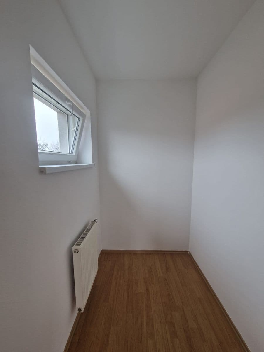 1 bedroom with open-plan kitchen flat to rent, 53 m², Michelangelova, Prague, Prague 1 bedroom with open-plan kitchen flat to rent, 53 m², Michelangelova, Prague, Prague
