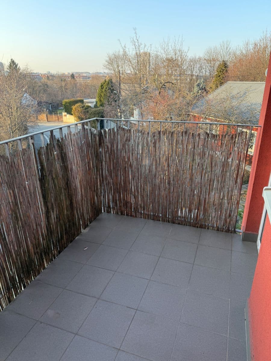 1 bedroom with open-plan kitchen flat to rent, 53 m², Michelangelova, Prague, Prague 1 bedroom with open-plan kitchen flat to rent, 53 m², Michelangelova, Prague, Prague