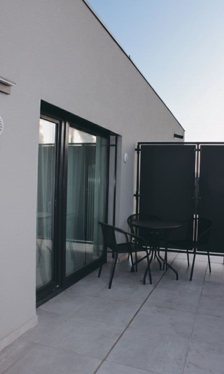 1 bedroom with open-plan kitchen flat to rent, 38 m², Ke křížku, Kladno, Středočeský Region 1 bedroom with open-plan kitchen flat to rent, 38 m², Ke křížku, Kladno, Středočeský Region