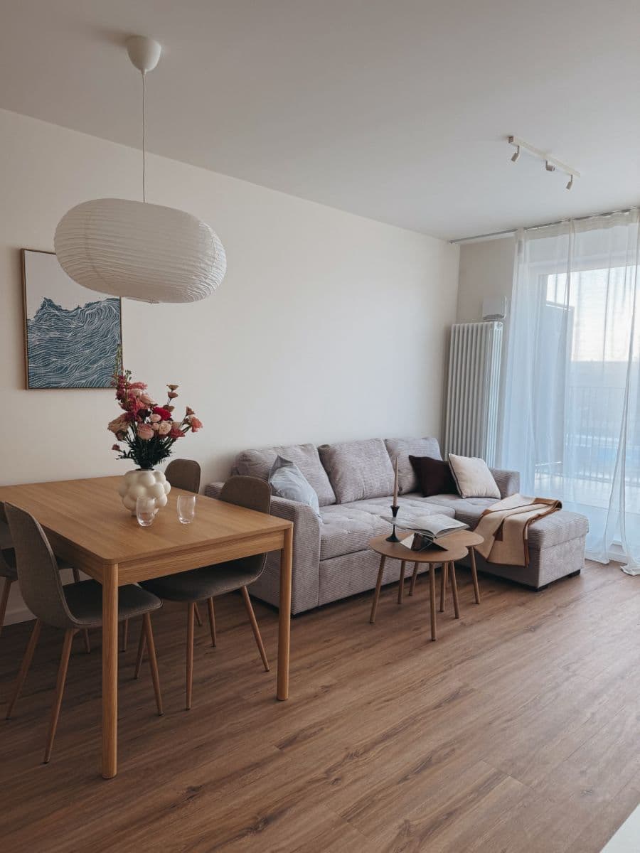 1 bedroom with open-plan kitchen flat to rent, 38 m², Ke křížku, Kladno, Středočeský Region 1 bedroom with open-plan kitchen flat to rent, 38 m², Ke křížku, Kladno, Středočeský Region