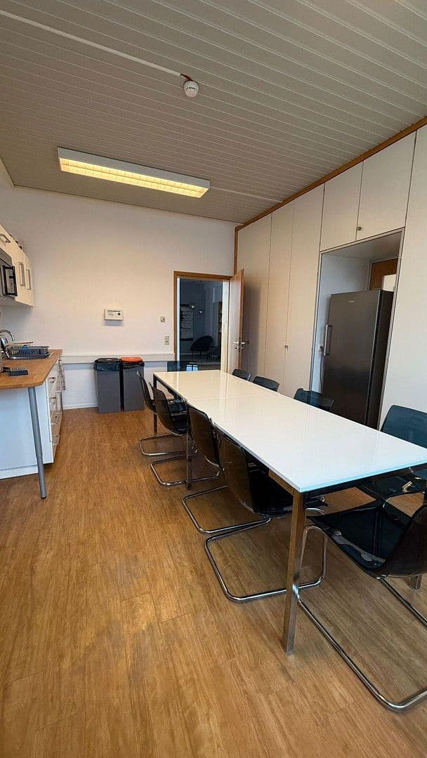 office to rent, 932 m², Fußgönheim, Rhineland-Palatinate office to rent, 932 m², Fußgönheim, Rhineland-Palatinate