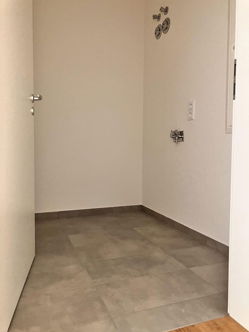 2 bedroom with open-plan kitchen flat to rent, 108 m², Harthäuser Straße 18, Igersheim, Baden-Württemberg 2 bedroom with open-plan kitchen flat to rent, 108 m², Harthäuser Straße 18, Igersheim, Baden-Württemberg