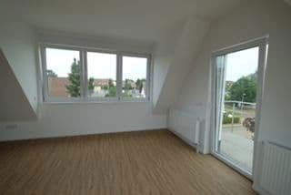 1 bedroom with open-plan kitchen flat to rent, 90 m², Plattstraße, Flörsheim, Hesse 1 bedroom with open-plan kitchen flat to rent, 90 m², Plattstraße, Flörsheim, Hesse