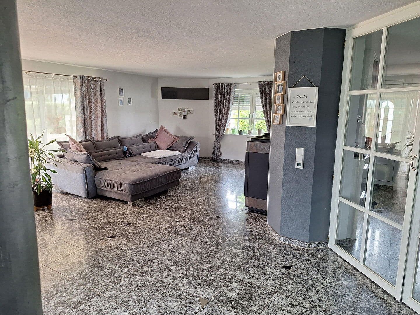 house for sale, 175 m², Krokusweg 1, Münsingen, Baden-Württemberg house for sale, 175 m², Krokusweg 1, Münsingen, Baden-Württemberg