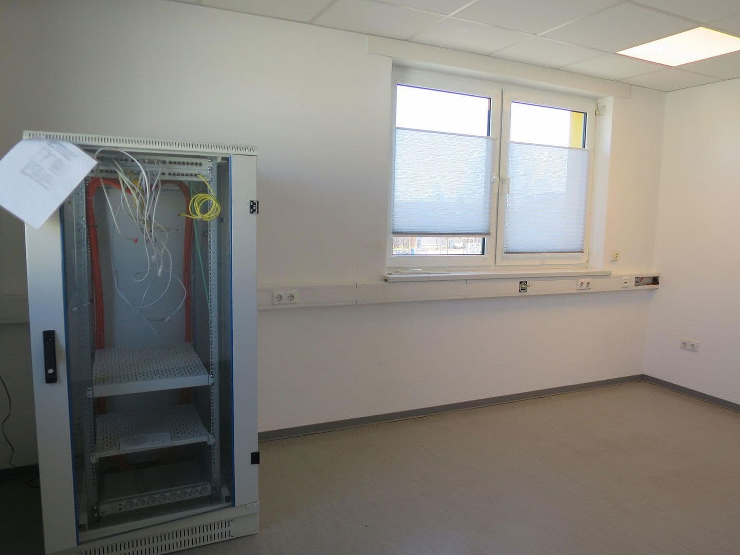 non-residential property to rent, 1,700 m², Windmüllerstr. 50, Lippstadt, North Rhine-Westphalia non-residential property to rent, 1,700 m², Windmüllerstr. 50, Lippstadt, North Rhine-Westphalia