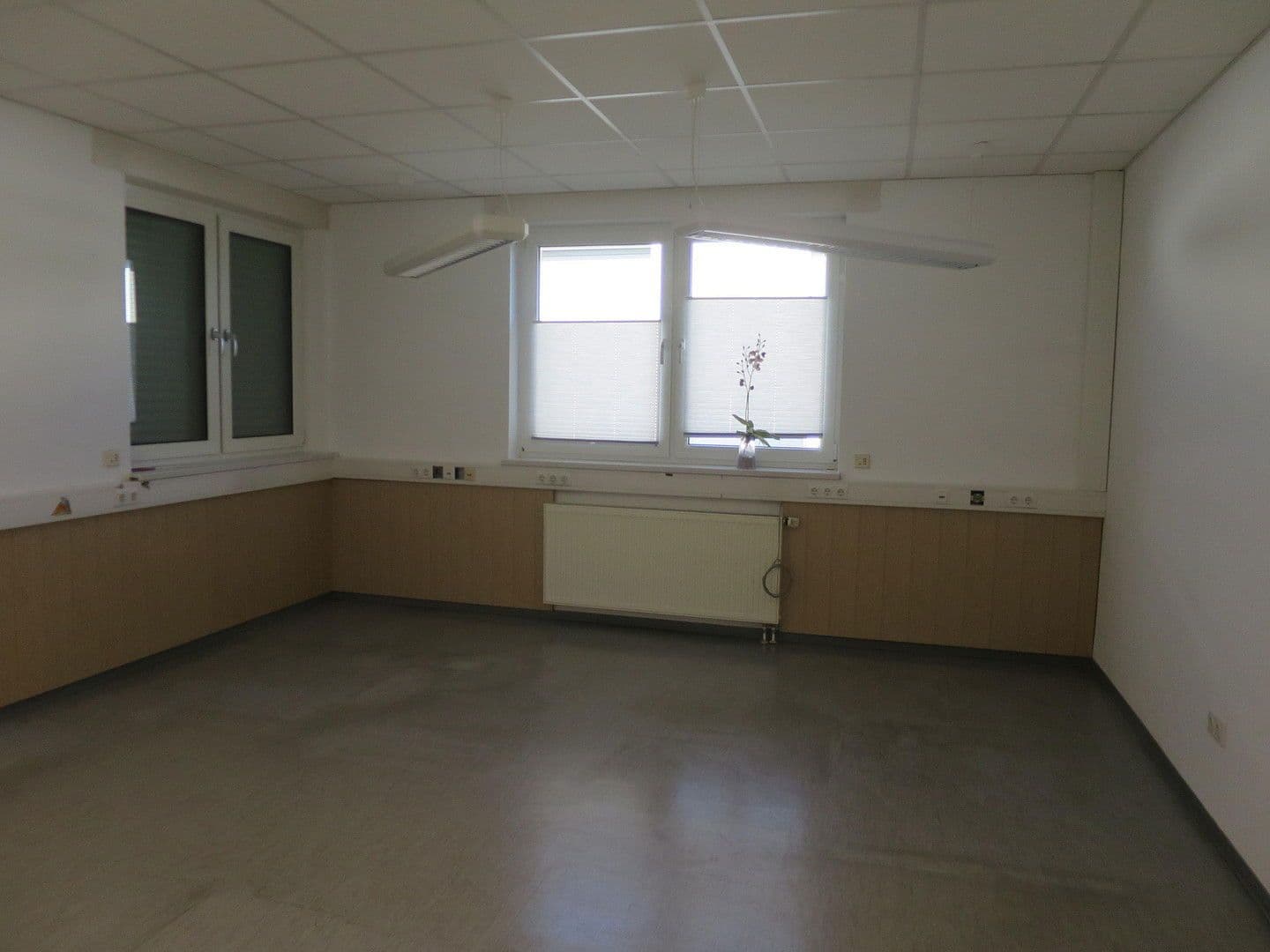 non-residential property to rent, 1,700 m², Windmüllerstr. 50, Lippstadt, North Rhine-Westphalia non-residential property to rent, 1,700 m², Windmüllerstr. 50, Lippstadt, North Rhine-Westphalia