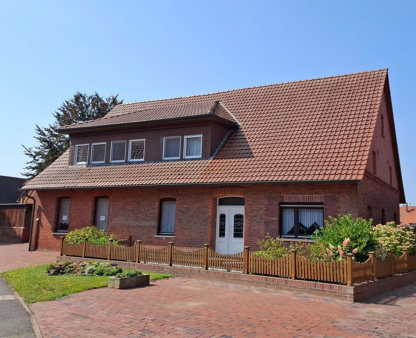 house for sale, 240 m², Petershagen, North Rhine-Westphalia house for sale, 240 m², Petershagen, North Rhine-Westphalia