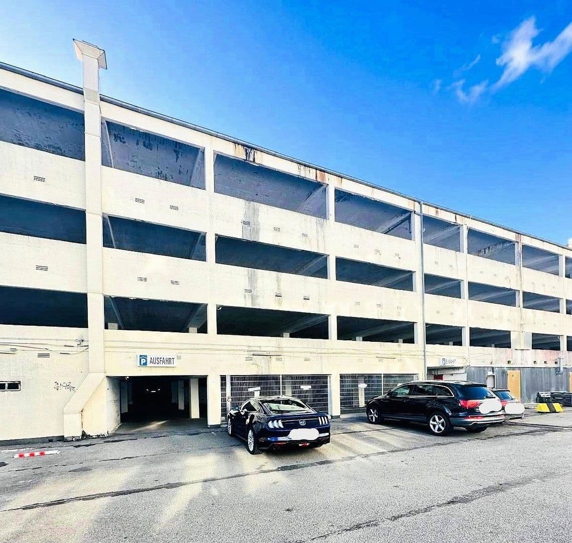 garage to rent, 0 m², Bergstraße 17, Kiel, Schleswig-Holstein garage to rent, 0 m², Bergstraße 17, Kiel, Schleswig-Holstein