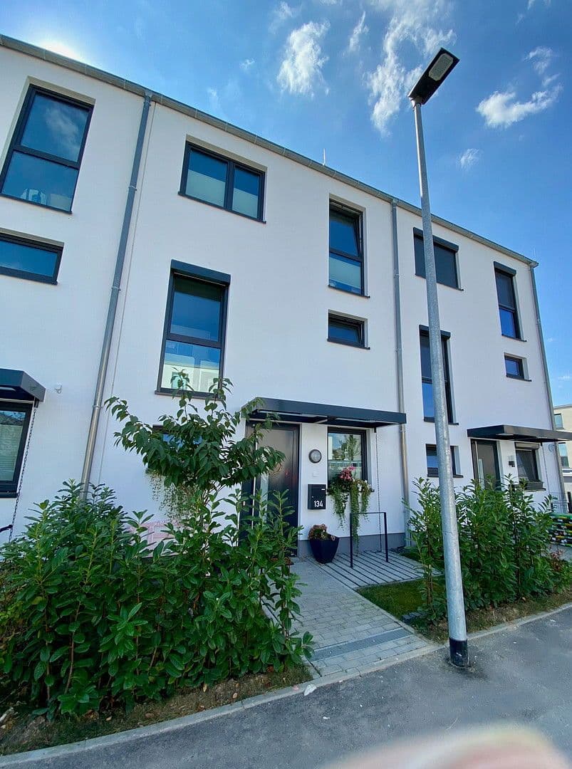 house for sale, 139 m², Rotkehlchenweg 134, Wiesbaden-Nordenstadt, Hesse house for sale, 139 m², Rotkehlchenweg 134, Wiesbaden-Nordenstadt, Hesse