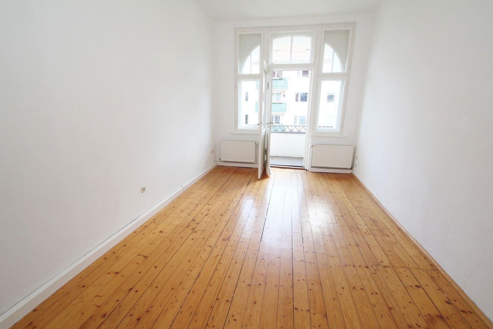 3 bedroom with open-plan kitchen flat to rent, 135 m², Arnoldstraße 31, Dresden, Saxony 3 bedroom with open-plan kitchen flat to rent, 135 m², Arnoldstraße 31, Dresden, Saxony