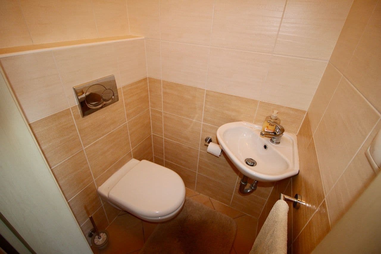 2 bedroom with open-plan kitchen flat to rent, 139 m², Laudonova, Prague, Prague 2 bedroom with open-plan kitchen flat to rent, 139 m², Laudonova, Prague, Prague