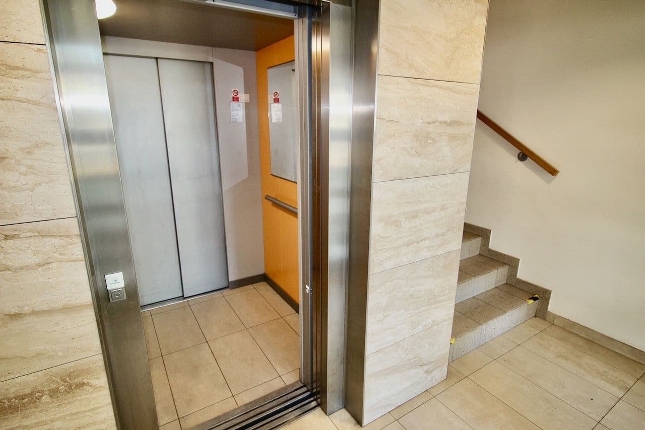 2 bedroom with open-plan kitchen flat to rent, 139 m², Laudonova, Prague, Prague 2 bedroom with open-plan kitchen flat to rent, 139 m², Laudonova, Prague, Prague