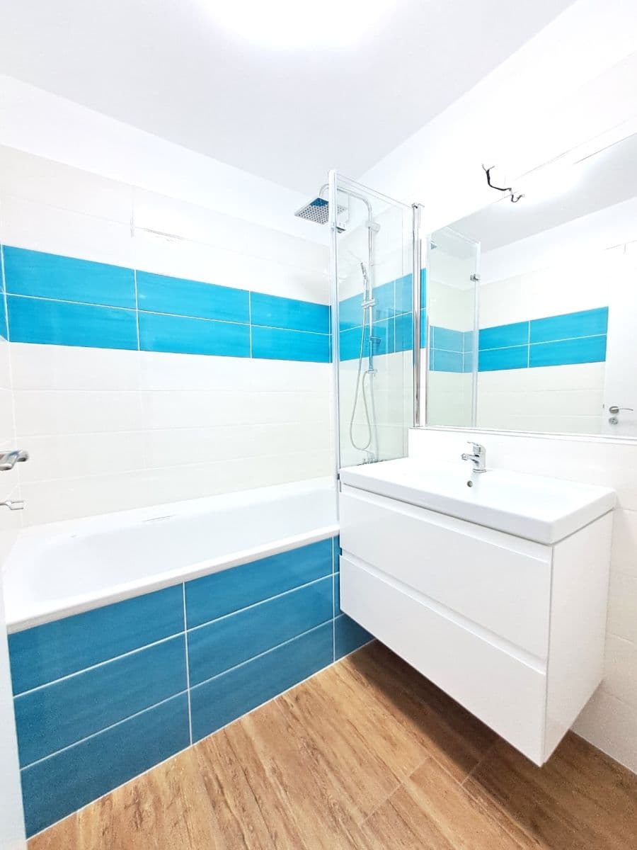 2 bedroom with open-plan kitchen flat to rent, 78 m², Šmolíkova, Prague, Prague 2 bedroom with open-plan kitchen flat to rent, 78 m², Šmolíkova, Prague, Prague