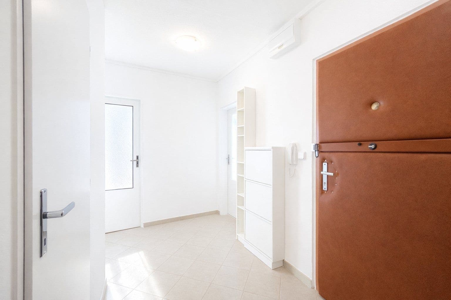 2 bedroom with open-plan kitchen flat to rent, 63 m², Vašátkova, Prague, Prague 2 bedroom with open-plan kitchen flat to rent, 63 m², Vašátkova, Prague, Prague