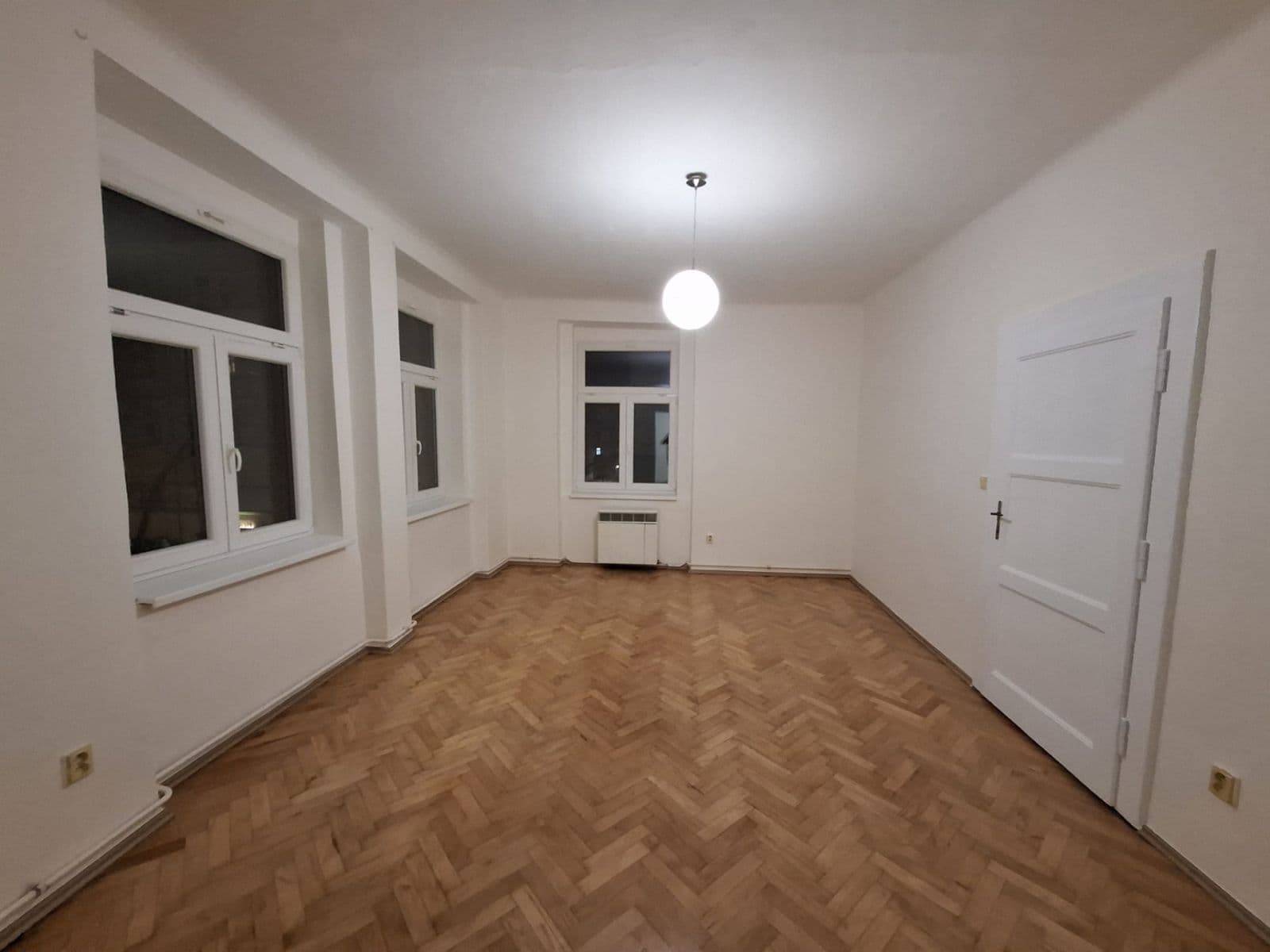 2 bedroom flat to rent, 72 m², Hartigova, Prague, Prague 2 bedroom flat to rent, 72 m², Hartigova, Prague, Prague