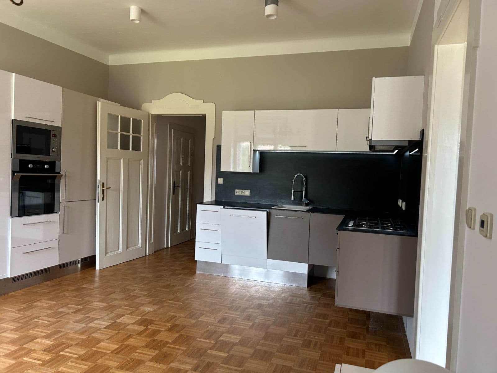 1 bedroom with open-plan kitchen flat to rent, 70 m², Úvoz, Brno, Jihomoravský Region 1 bedroom with open-plan kitchen flat to rent, 70 m², Úvoz, Brno, Jihomoravský Region