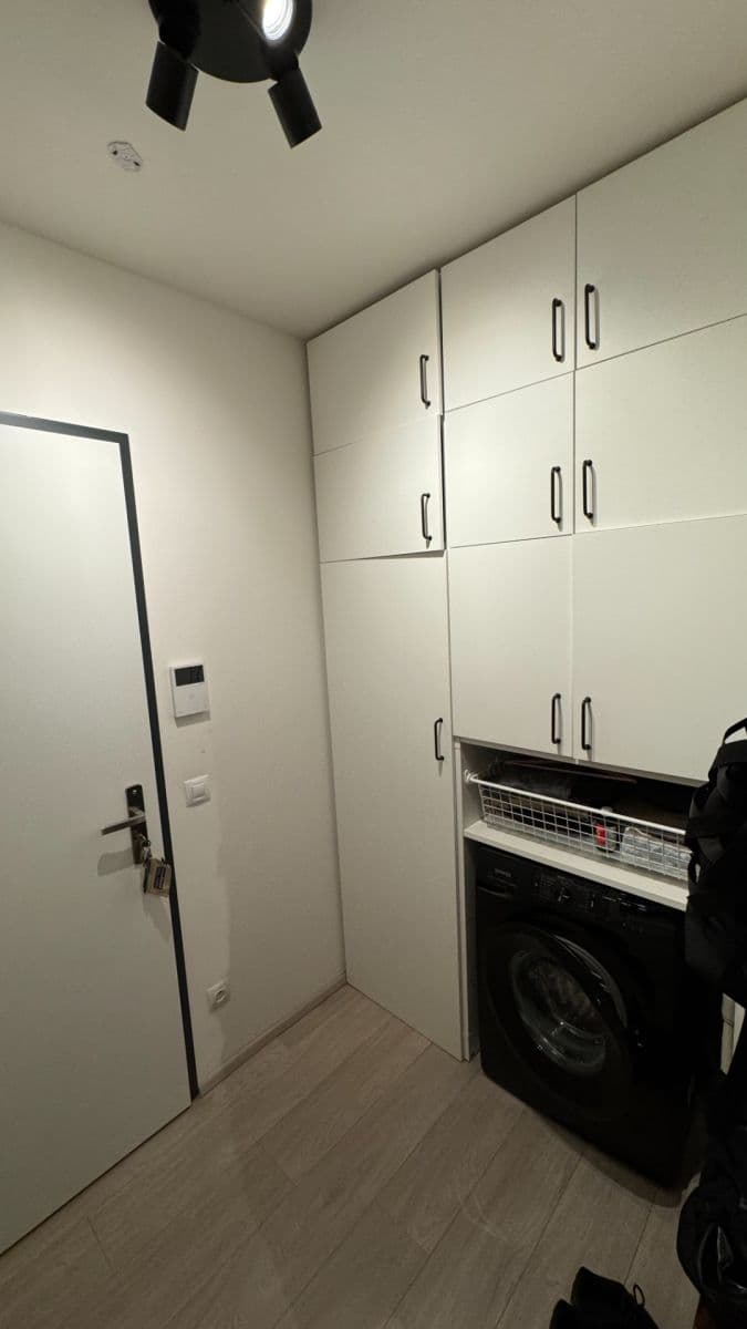 Studio flat to rent, 37 m², Hartigova, Prague, Prague Studio flat to rent, 37 m², Hartigova, Prague, Prague