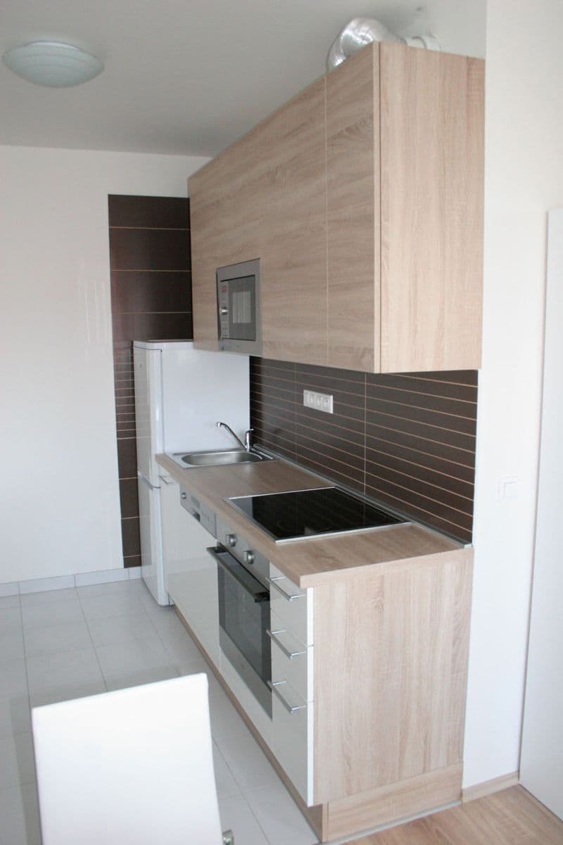 Studio flat to rent, 34 m², Miloše Havla, Prague, Prague Studio flat to rent, 34 m², Miloše Havla, Prague, Prague