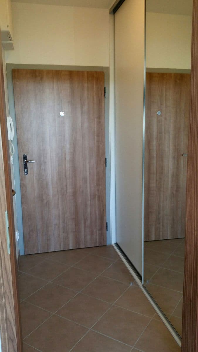 Studio flat to rent, 34 m², Miloše Havla, Prague, Prague Studio flat to rent, 34 m², Miloše Havla, Prague, Prague