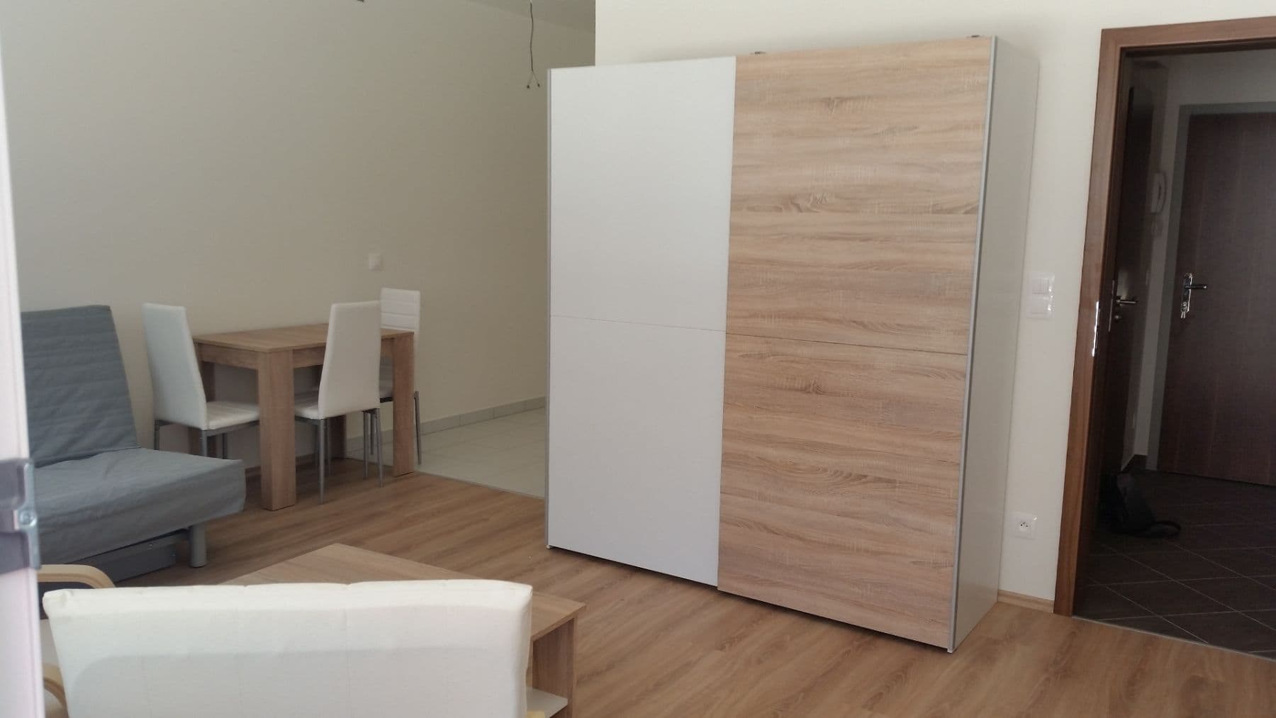 Studio flat to rent, 34 m², Miloše Havla, Prague, Prague Studio flat to rent, 34 m², Miloše Havla, Prague, Prague