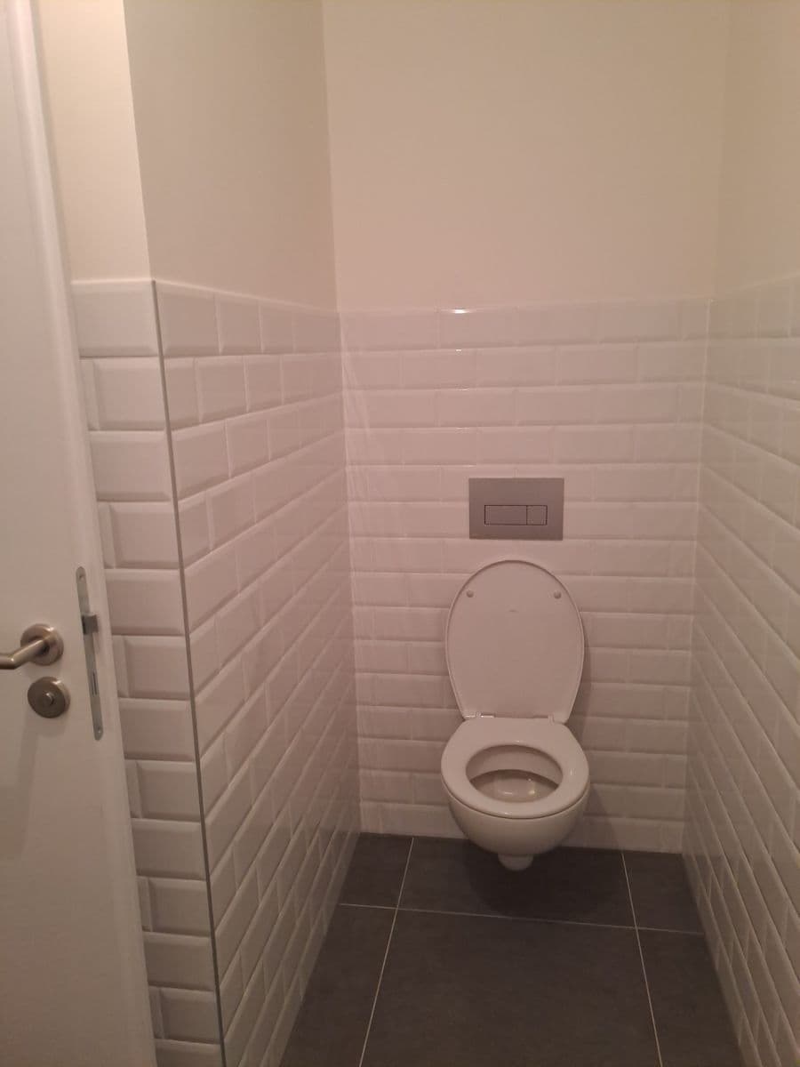 2 bedroom with open-plan kitchen flat to rent, 66 m², Kolbenova, Prague, Prague 2 bedroom with open-plan kitchen flat to rent, 66 m², Kolbenova, Prague, Prague