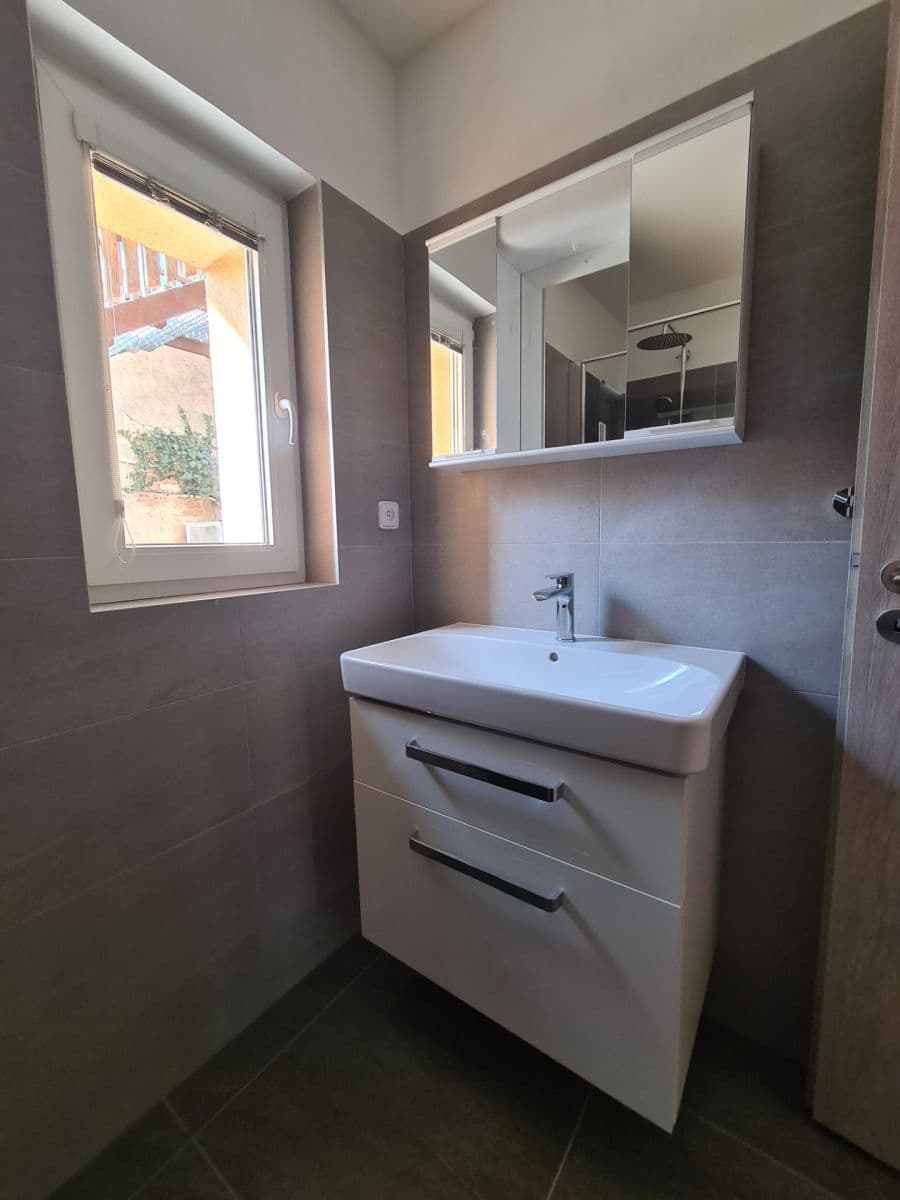 2 bedroom flat to rent, 68 m², Průhon, Brandýs nad Labem-Stará Boleslav, Středočeský Region 2 bedroom flat to rent, 68 m², Průhon, Brandýs nad Labem-Stará Boleslav, Středočeský Region