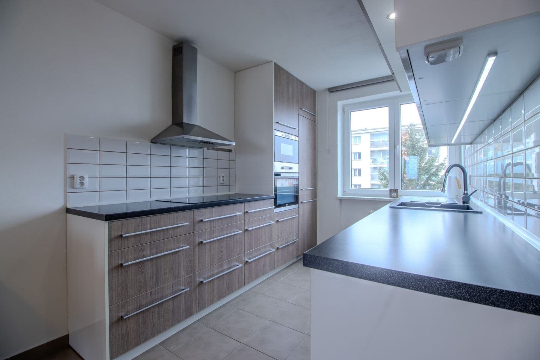 2 bedroom with open-plan kitchen flat to rent, 73 m², Měchenická, Prague, Prague 2 bedroom with open-plan kitchen flat to rent, 73 m², Měchenická, Prague, Prague