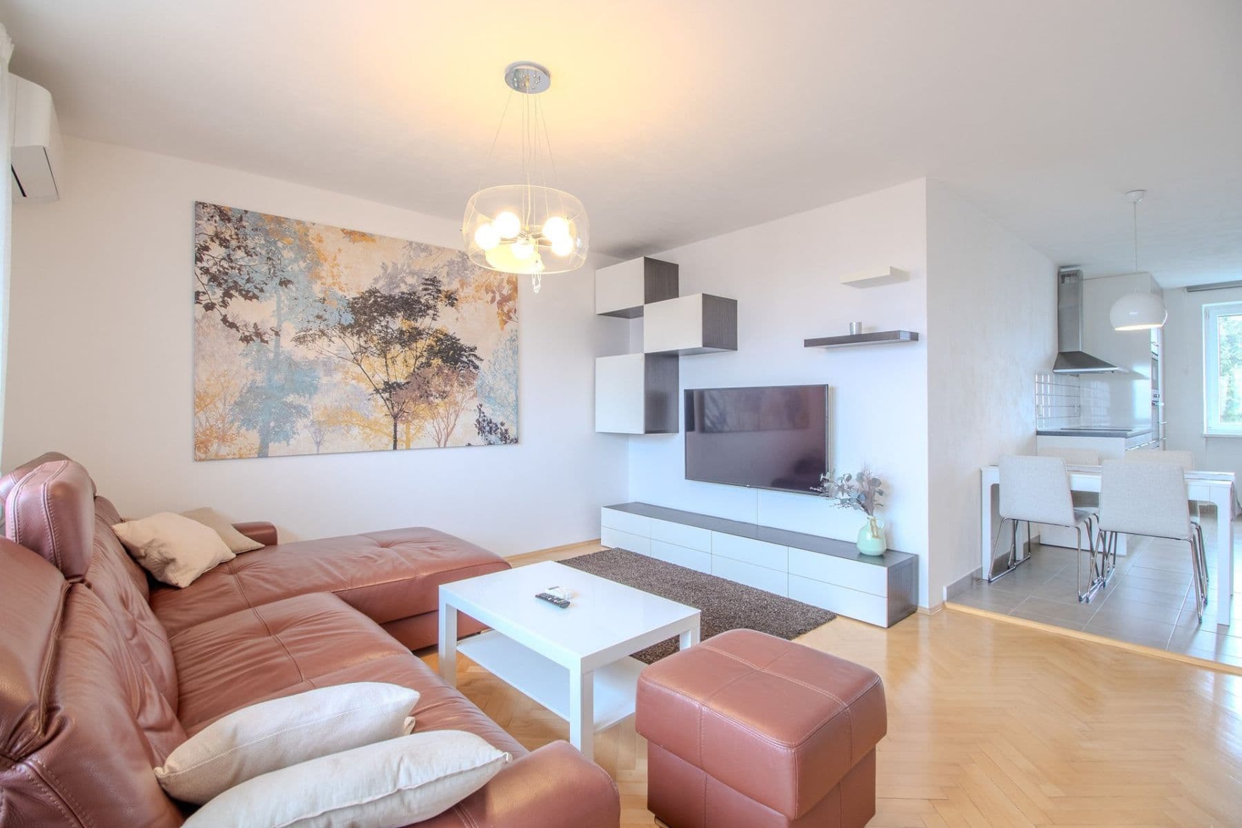 2 bedroom with open-plan kitchen flat to rent, 73 m², Měchenická, Prague, Prague 2 bedroom with open-plan kitchen flat to rent, 73 m², Měchenická, Prague, Prague