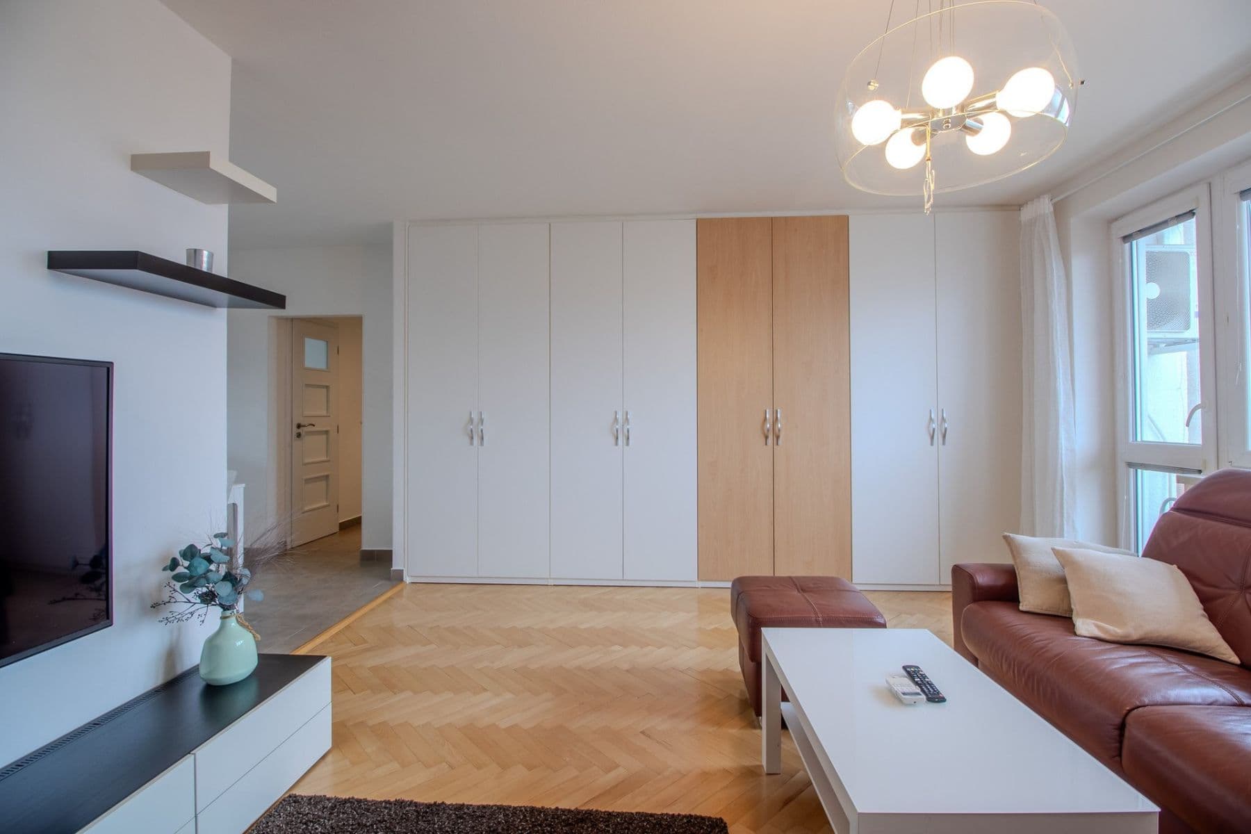2 bedroom with open-plan kitchen flat to rent, 73 m², Měchenická, Prague, Prague 2 bedroom with open-plan kitchen flat to rent, 73 m², Měchenická, Prague, Prague