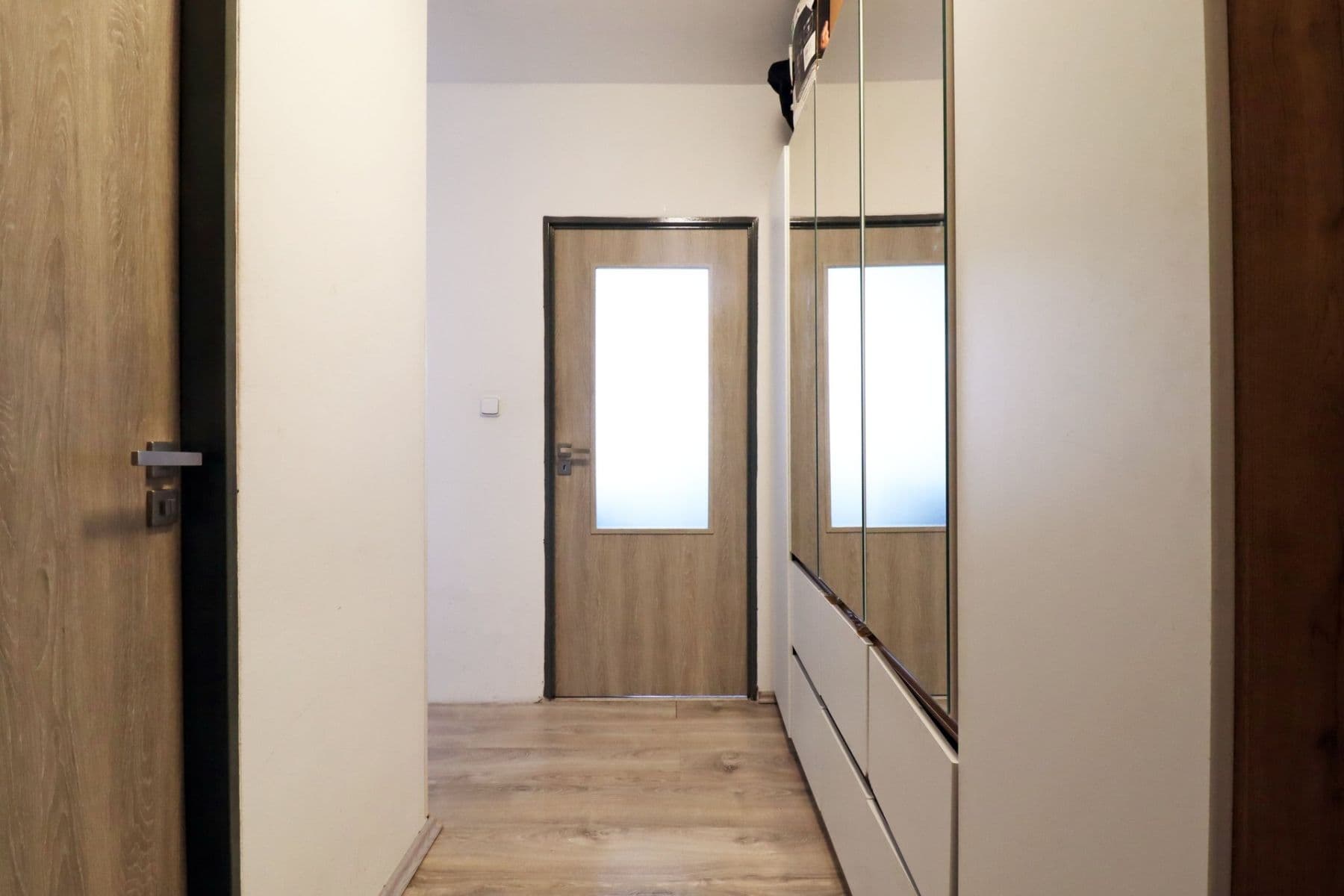 1 bedroom with open-plan kitchen flat to rent, 43 m², Ovčí hájek, Prague, Prague 1 bedroom with open-plan kitchen flat to rent, 43 m², Ovčí hájek, Prague, Prague