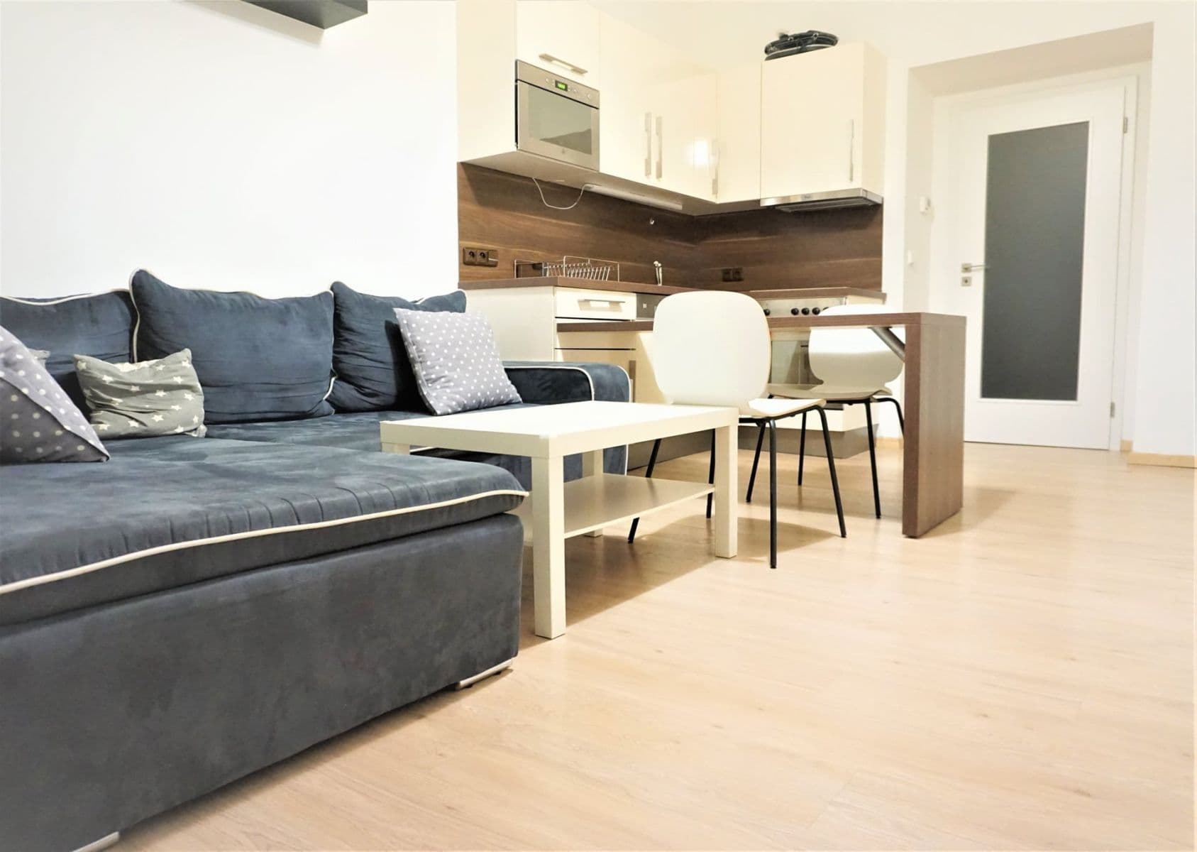 2 bedroom with open-plan kitchen flat to rent, 55 m², náměstí Hrdinů, Prague, Prague 2 bedroom with open-plan kitchen flat to rent, 55 m², náměstí Hrdinů, Prague, Prague