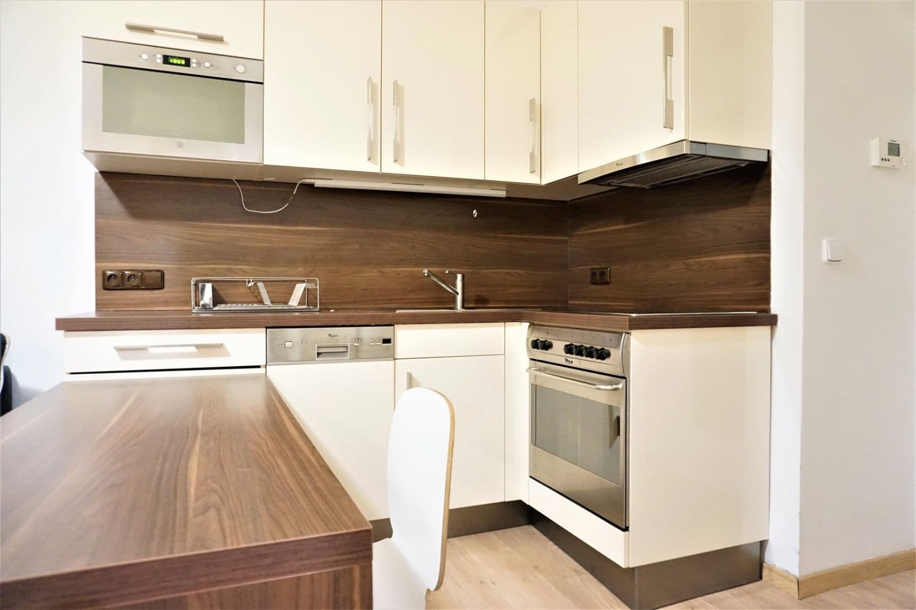 2 bedroom with open-plan kitchen flat to rent, 55 m², náměstí Hrdinů, Prague, Prague 2 bedroom with open-plan kitchen flat to rent, 55 m², náměstí Hrdinů, Prague, Prague