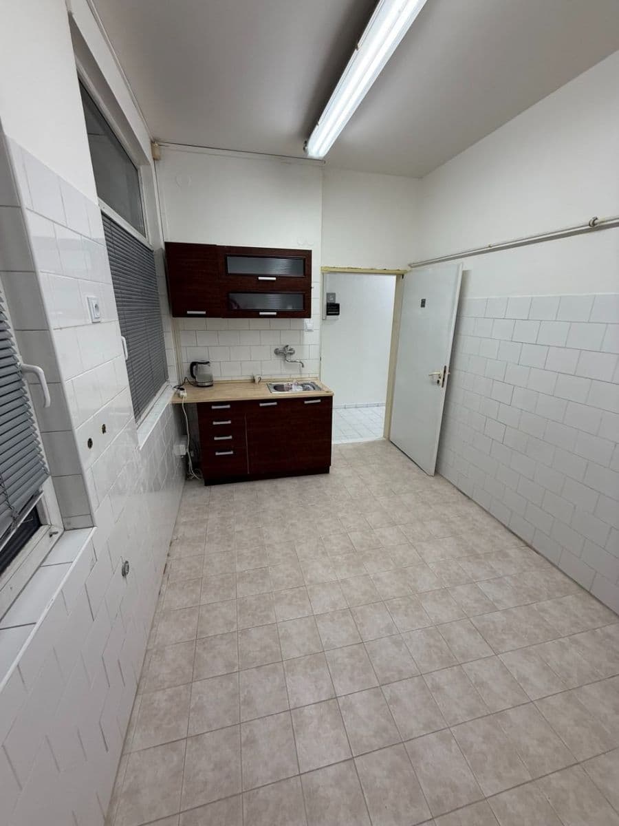 non-residential property to rent, 127 m², U Vlečky, Ústí nad Labem, Ústecký Region non-residential property to rent, 127 m², U Vlečky, Ústí nad Labem, Ústecký Region