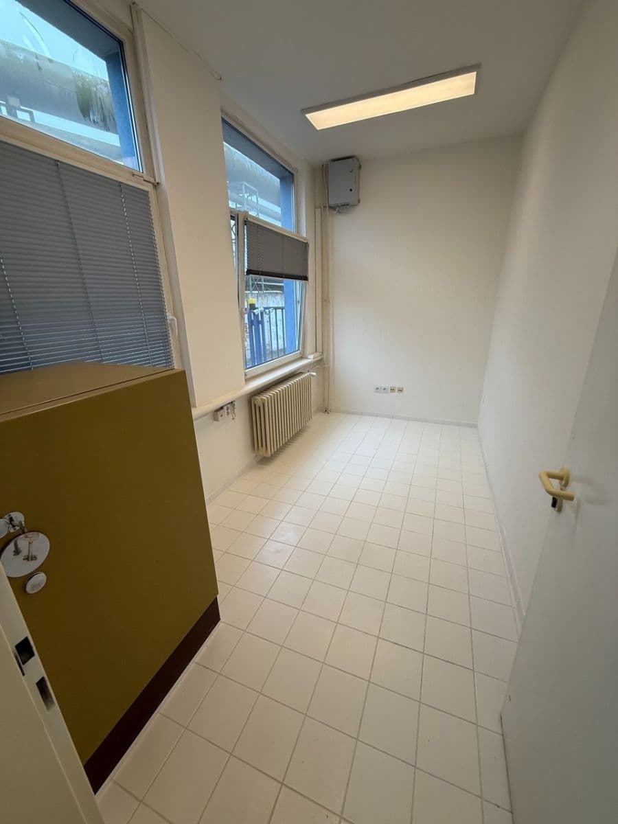 non-residential property to rent, 127 m², U Vlečky, Ústí nad Labem, Ústecký Region non-residential property to rent, 127 m², U Vlečky, Ústí nad Labem, Ústecký Region