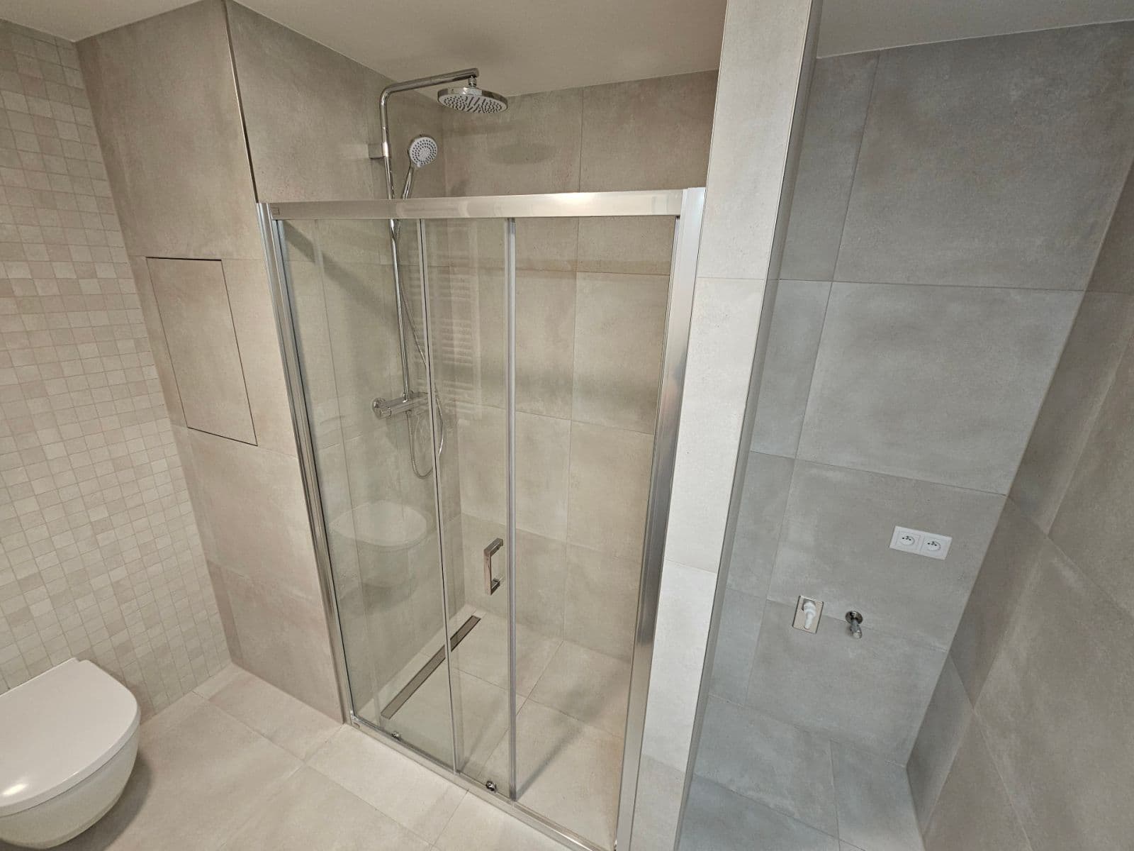 1 bedroom with open-plan kitchen flat to rent, 61 m², Poděbradská, Prague, Prague 1 bedroom with open-plan kitchen flat to rent, 61 m², Poděbradská, Prague, Prague