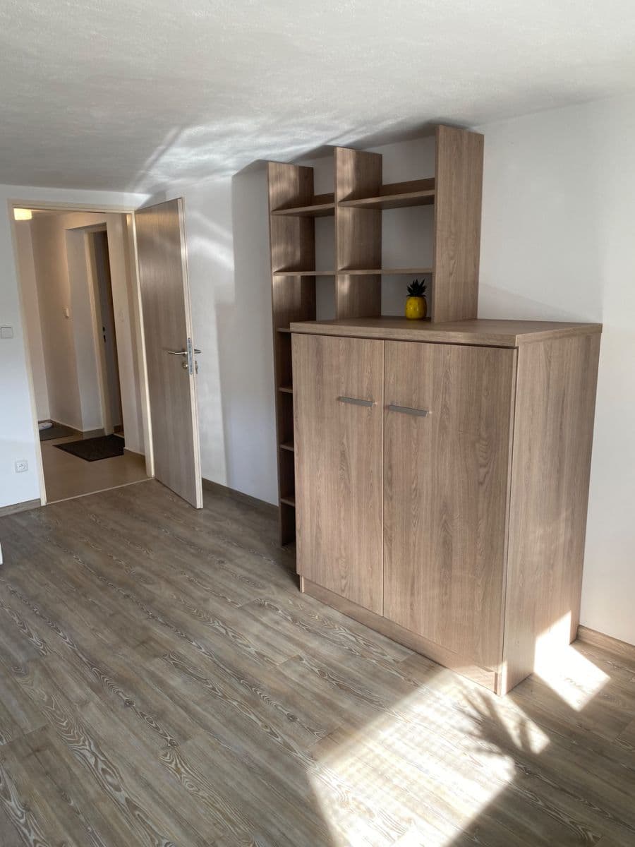 2 bedroom flat to rent, 56 m², H. Malířové, České Budějovice, Jihočeský Region 2 bedroom flat to rent, 56 m², H. Malířové, České Budějovice, Jihočeský Region