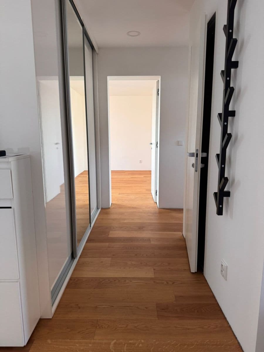 3 bedroom flat to rent, 75 m², Horní, Úžice, Středočeský Region 3 bedroom flat to rent, 75 m², Horní, Úžice, Středočeský Region