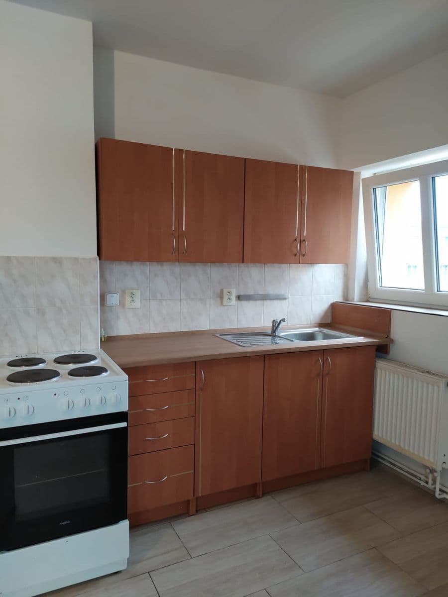 Studio flat to rent, 34 m², U Křížku, Rakovník, Středočeský Region Studio flat to rent, 34 m², U Křížku, Rakovník, Středočeský Region