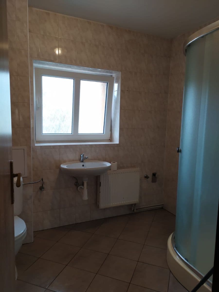 Studio flat to rent, 34 m², U Křížku, Rakovník, Středočeský Region Studio flat to rent, 34 m², U Křížku, Rakovník, Středočeský Region