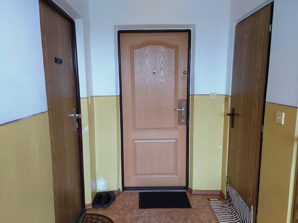 1 bedroom with open-plan kitchen flat to rent, 42 m², Sídliště pionýrů, Úštěk, Ústecký Region 1 bedroom with open-plan kitchen flat to rent, 42 m², Sídliště pionýrů, Úštěk, Ústecký Region