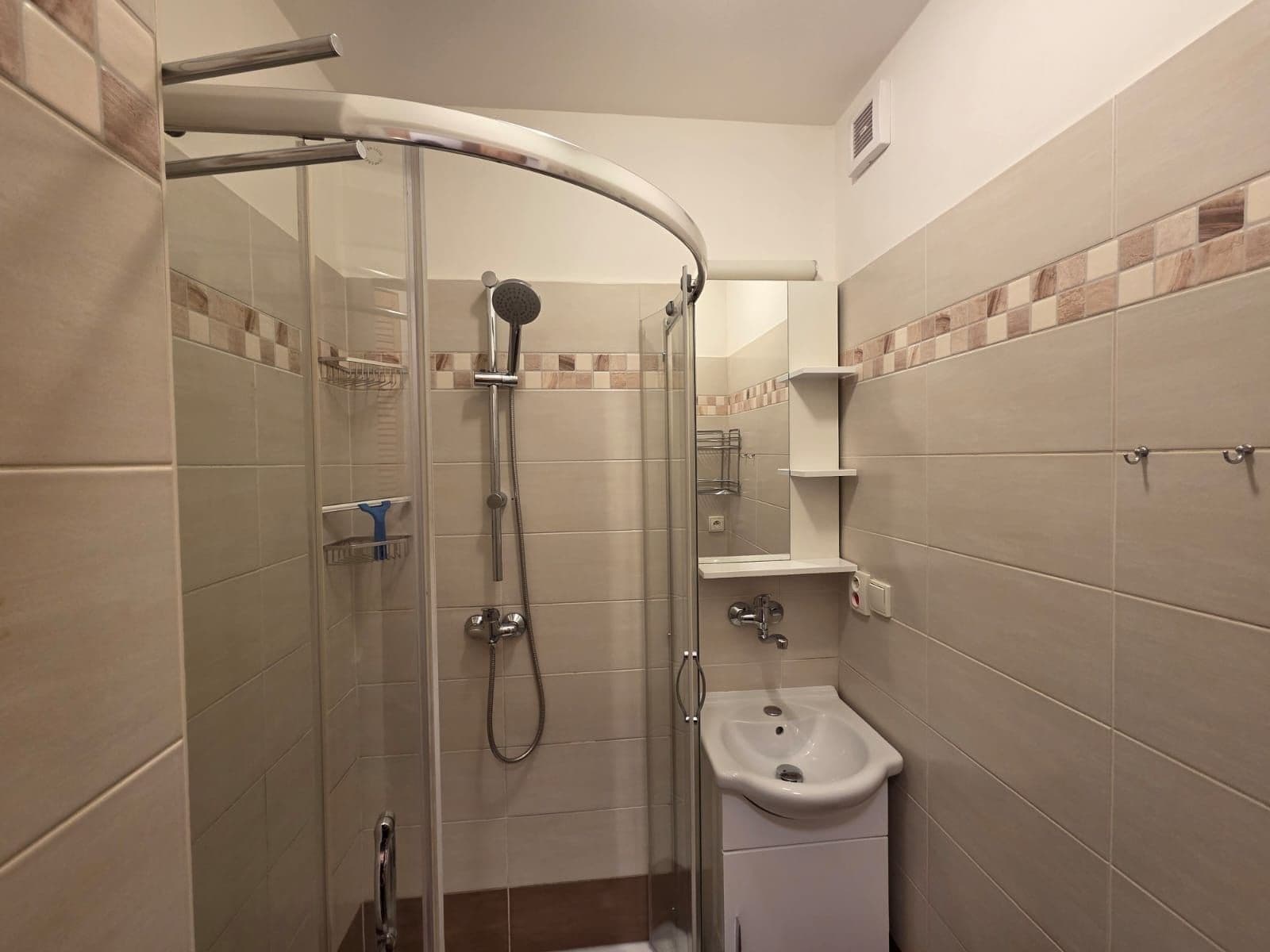 2 bedroom flat to rent, 53 m², Hartigova, Prague, Prague 2 bedroom flat to rent, 53 m², Hartigova, Prague, Prague