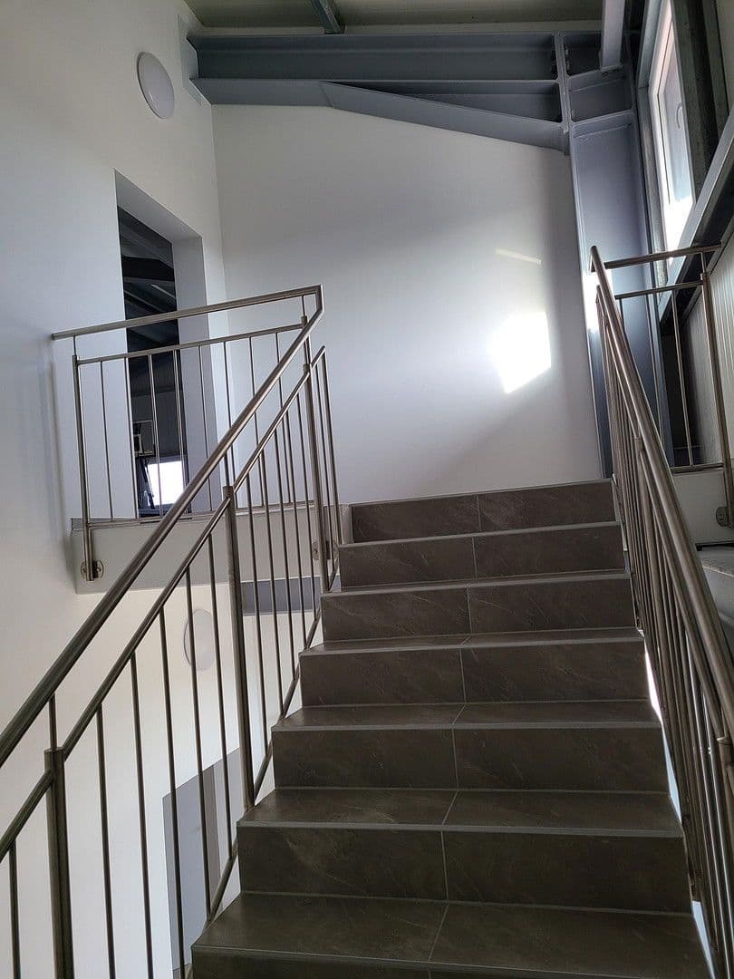 non-residential property to rent, 1,363 m², Martinshof 2, Valley, Bavaria non-residential property to rent, 1,363 m², Martinshof 2, Valley, Bavaria