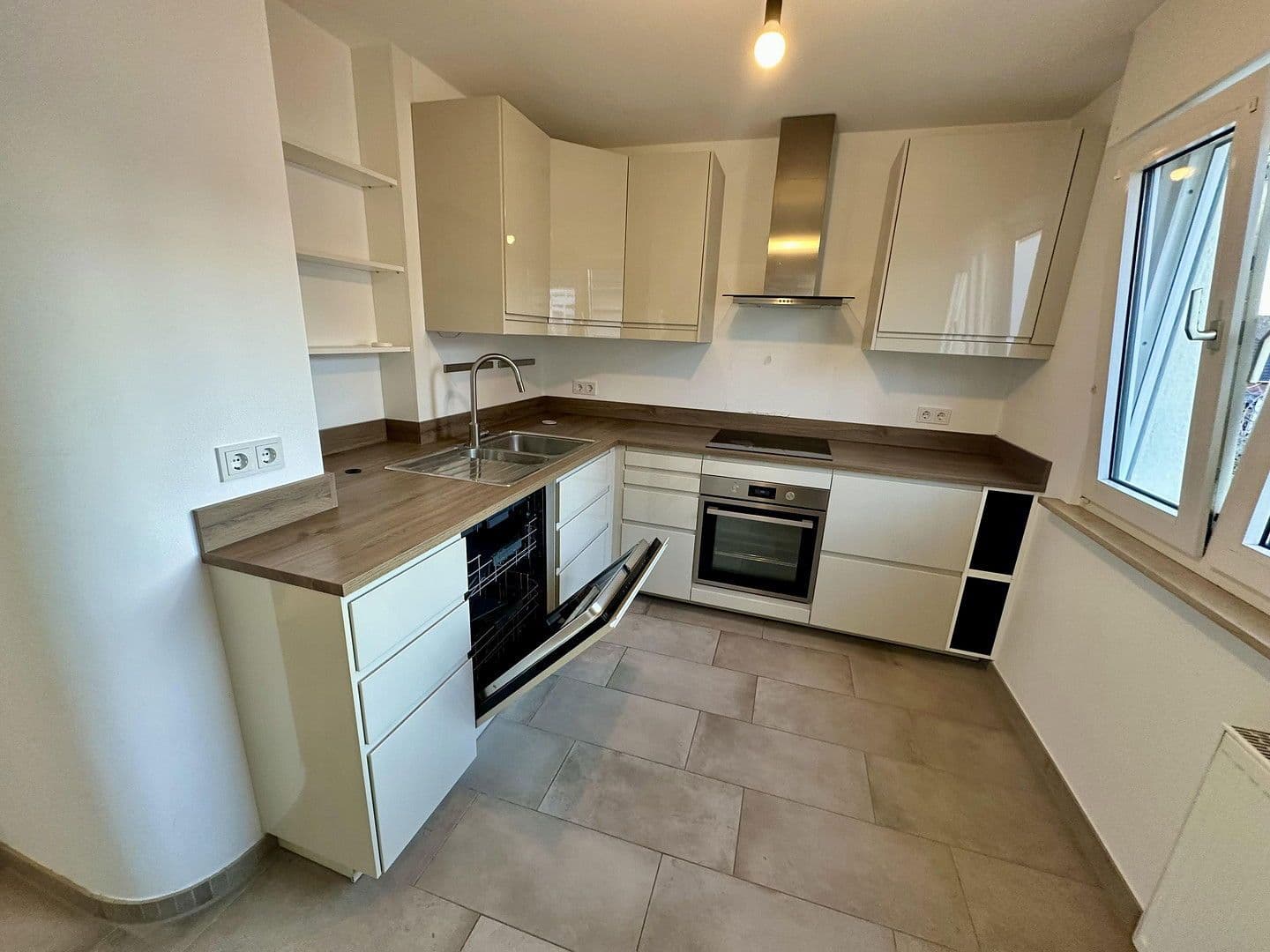 4 bedroom flat to rent, 110 m², Mühlheim am Main, Hesse 4 bedroom flat to rent, 110 m², Mühlheim am Main, Hesse