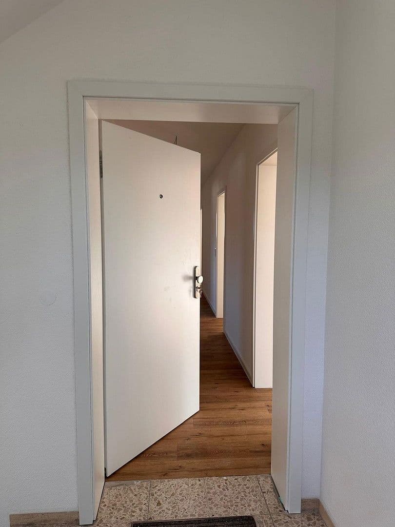 3 bedroom with open-plan kitchen flat to rent, 102 m², Markgröningen, Baden-Württemberg 3 bedroom with open-plan kitchen flat to rent, 102 m², Markgröningen, Baden-Württemberg