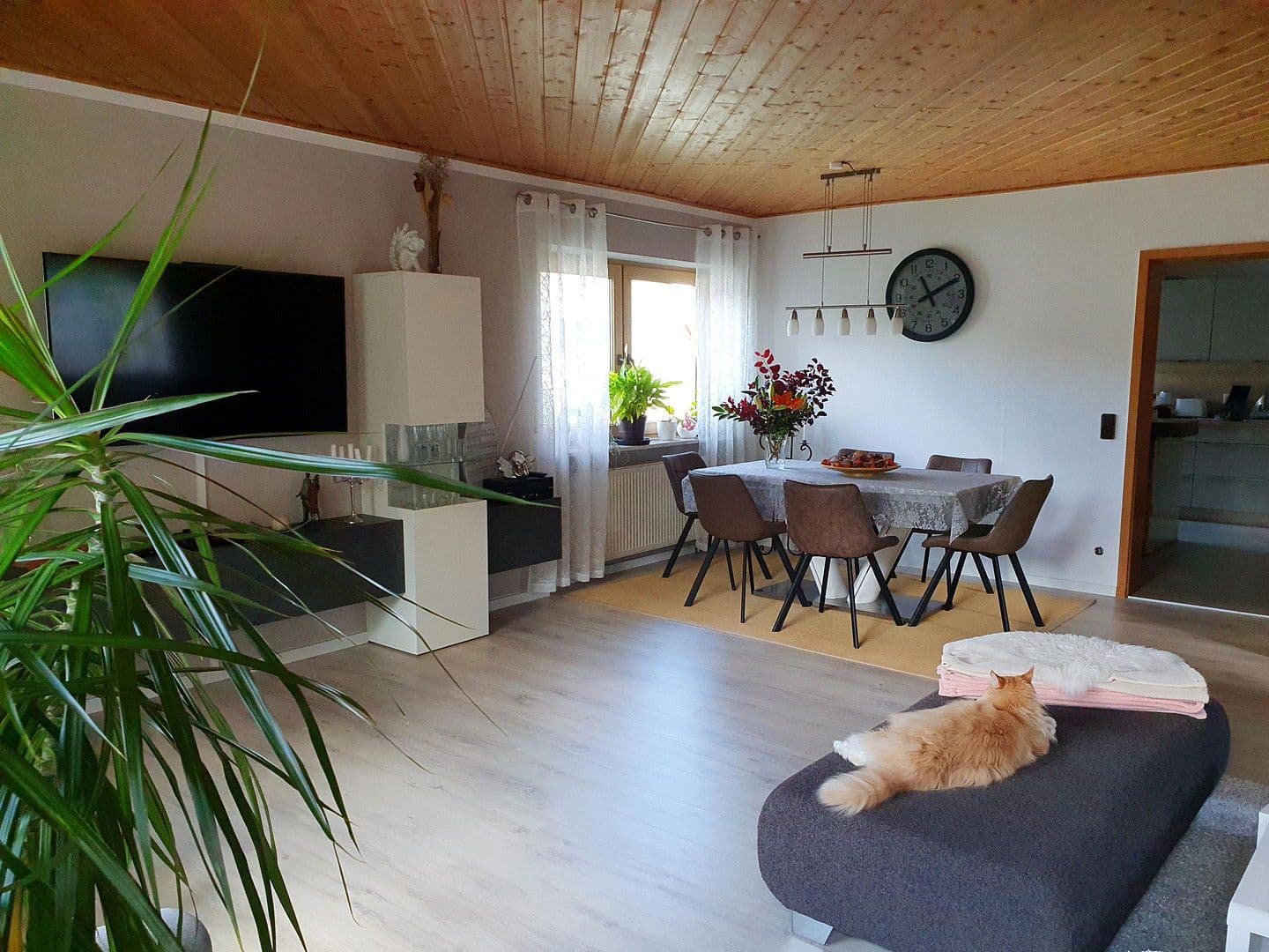 3 bedroom with open-plan kitchen flat for sale, 171 m², Henfenfeld, Bavaria 3 bedroom with open-plan kitchen flat for sale, 171 m², Henfenfeld, Bavaria